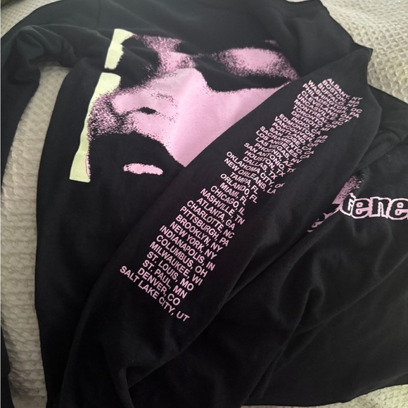 Ariana Grande Concert Long Sleeve T shirt - Picture 2 of 4